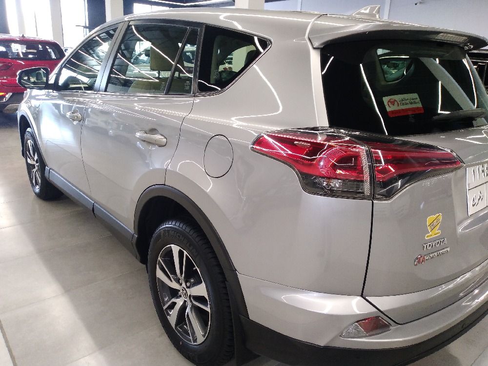 تويوتا راف 4